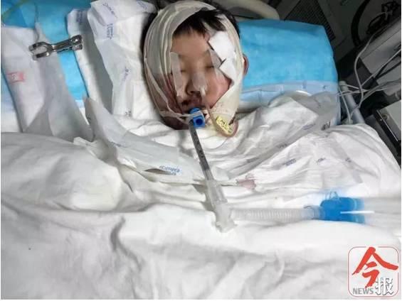 【话题】特殊环境（高速）下，该不该下车救人？ 