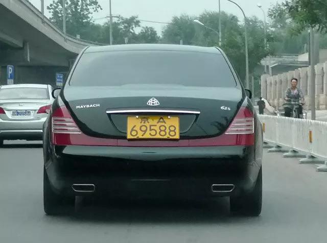 黄绿色组合的车辆牌照你见过吗？ 