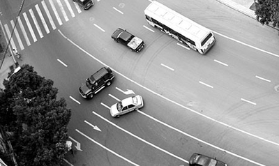 红灯时能掉头？走错罚你200没商量！ 