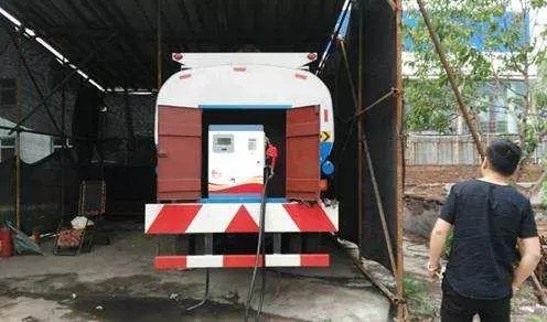 随叫随到的“黑加油车"，每升油便宜1.5元以上！ 