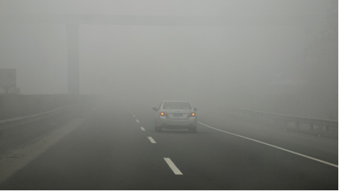 【12.2行车日历】雾天开启车窗除雾功能！ 